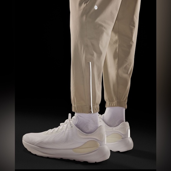 Lululemon Surge Jogger 29" BNWT - Picture 7 of 8